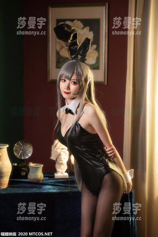 喵糖映画：带你下载那些让人心跳加速的裸腿制服裙写真