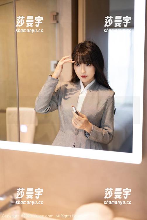 Xiuren秀人网 - 最新写真揭秘：木木hanna如何玩转内衣的色彩与质感！