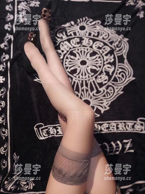 微密圈 - 丝月神裸足写真：照片中每个细节都恰到好处，真是赏心悦目！