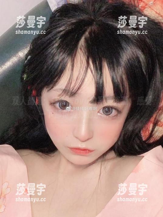 双人加速：佳佳酱ovo的写真资源，感受一下那份微妙的亲密感！