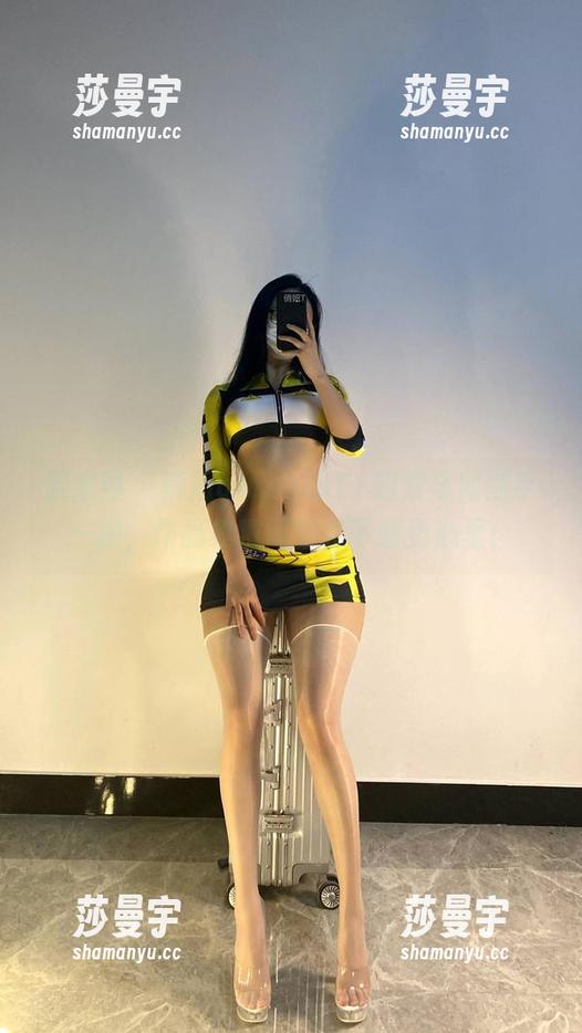 微密圈 - 俏妞qiaoniuTT的双马尾随手一拍，作品集瞬间被我下载到心里！