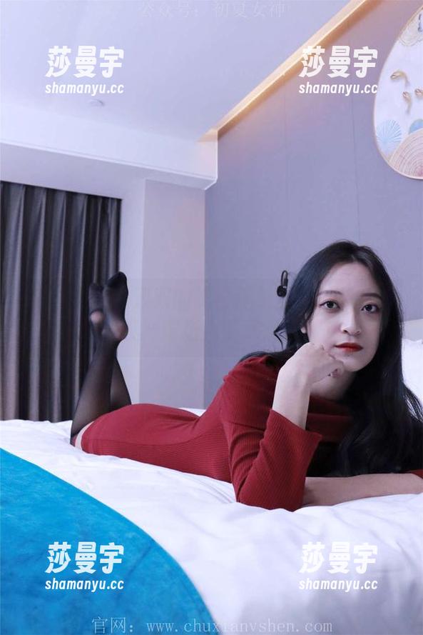 初夏女神 - 双双的黑白正装全套写真：轻松驾驭严肃场合的秘密武器！