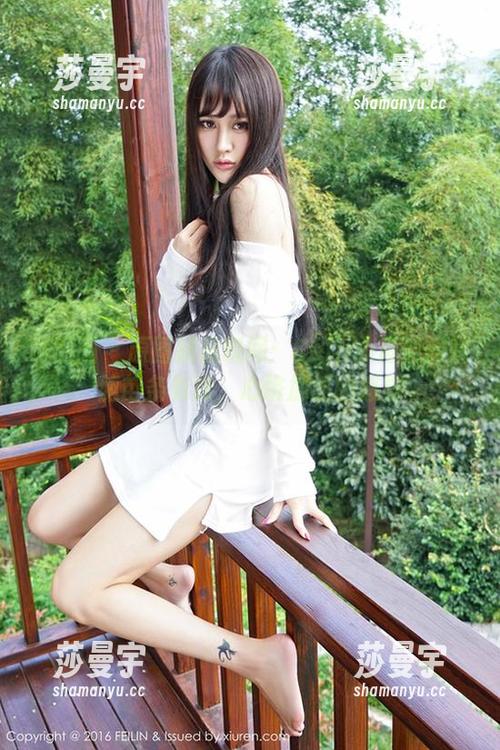 嗲囡囡 - 原图捕捉瞬间：Celina青妍的娇躯苗条有致，心跳加速的感觉