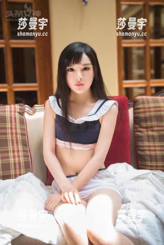 头条女神 - 火儿的秘密：免费套图中的睡衣故事，想象力大放飞！