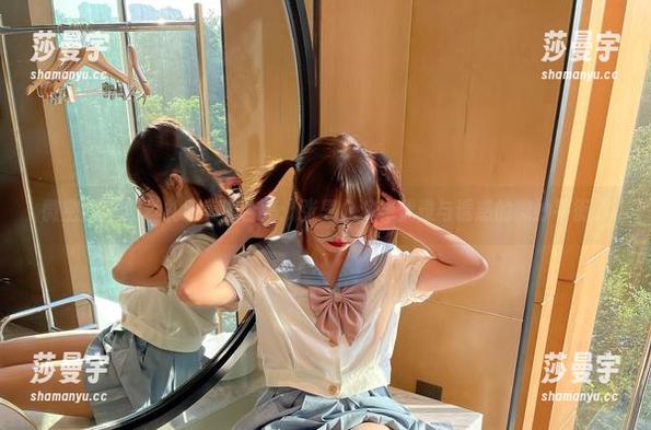 张思允 微密圈 - 黑丝礼服美图合集:张思允演绎优雅与诱惑的微妙平衡。