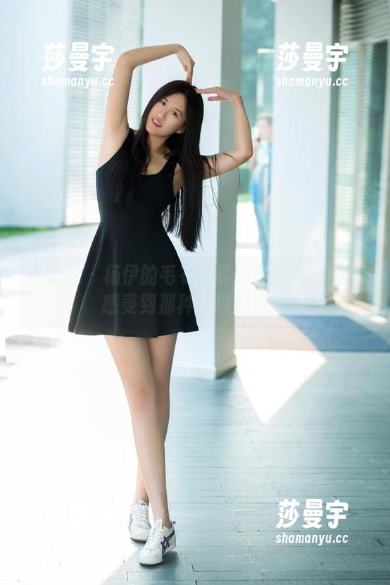 推女郎 - 杨伊的毛衣写真：隔着屏幕也能感受到那种肌肤的温度