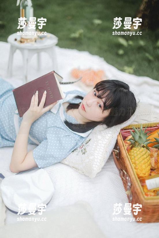 是依酱吖，私房写真把厨娘的魅力升华到极致
