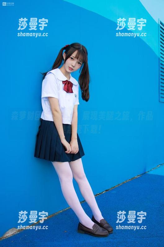森萝财团黑丝妹妹，展现美腿之旅，作品集急速下载！