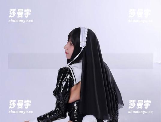 浅安安的办公室人生：随意翻开的写真奇遇册