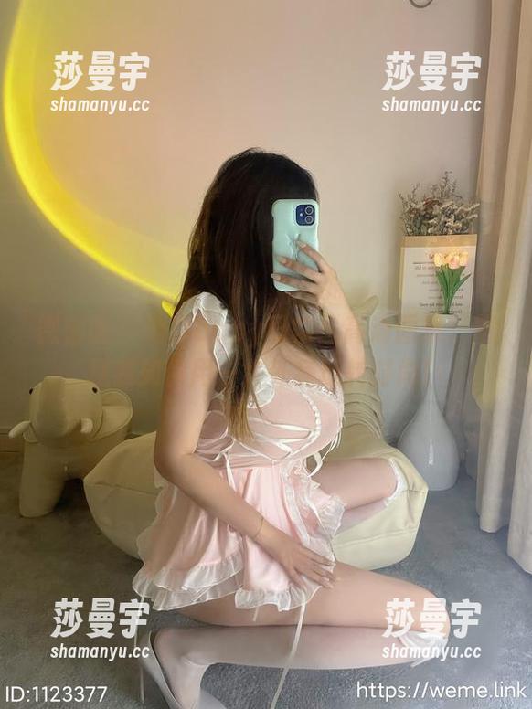 微密圈 - 海豚baby日常：高清图集，展现我如何用一件外套玩转时尚！