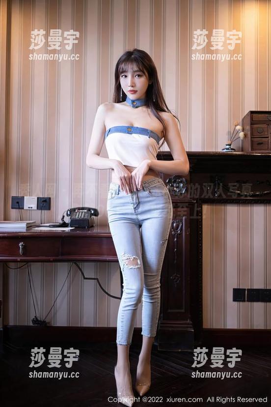秀人网 - 再不看YOYO苏小苏的双人写真，你就OUT了！壁纸至上！