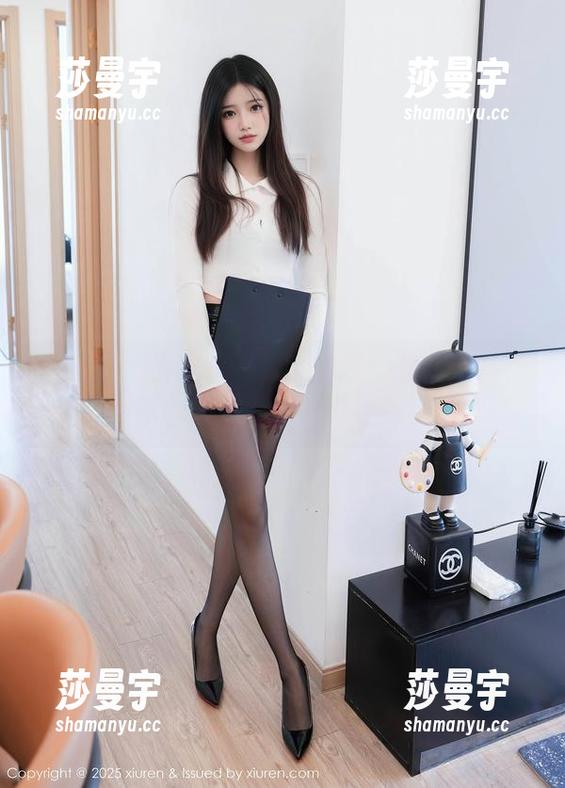 秀人网 - 当安然儿遇上泳装：图库分享，不小心溅到的都是快乐！