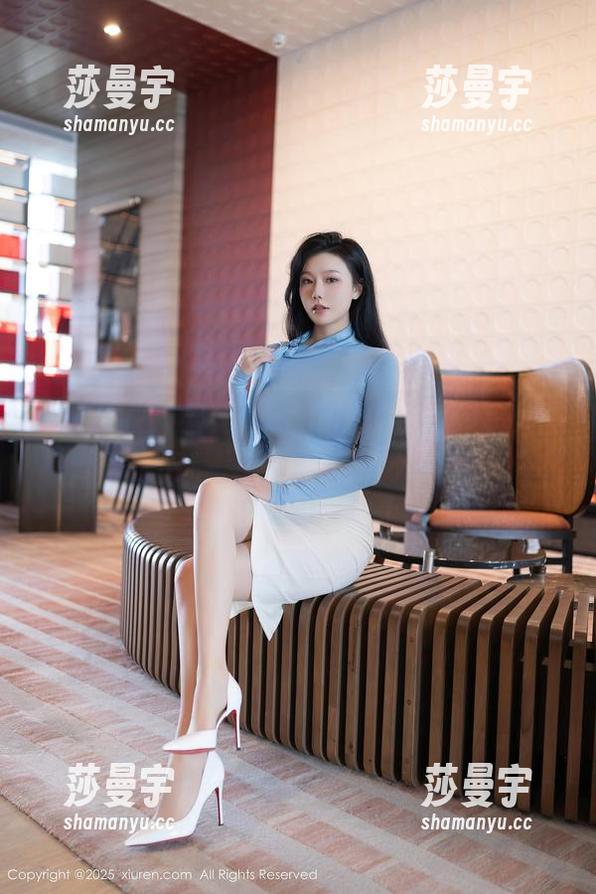 秀人网 - 看果儿victoria的白色作品，图库里是不是也藏着一点点小秘密呢？