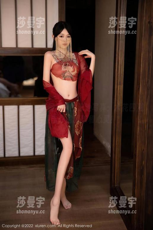 秀人网 - 赤间菀枫的泳池写真：水花四溅，直击你的眼球和心灵！
