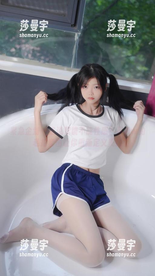 紧急企划 - 谁说眼镜不能性感？见希w的私拍套图让你重新定义美！