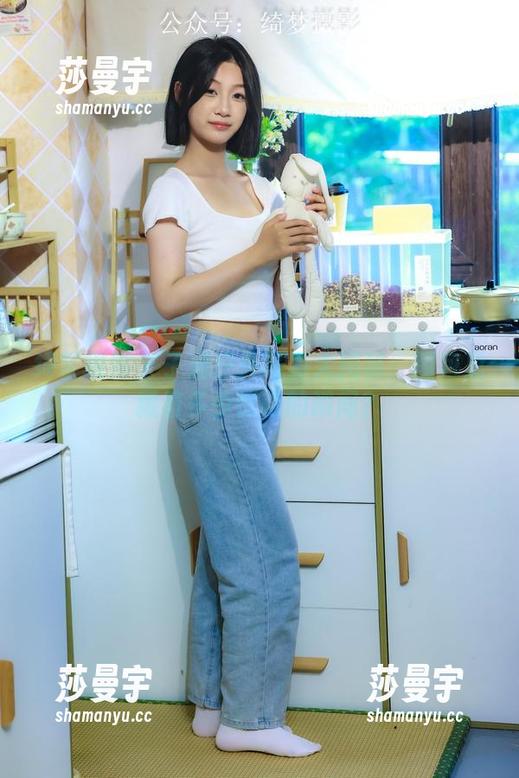 绮梦摄影 - 子涵户外写真大揭秘：图包里藏着多少惊艳的瞬间？