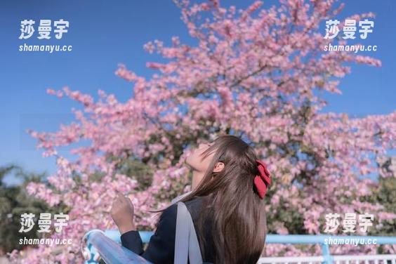观看：“萌芽儿o0”如何把比基尼穿出新高度？