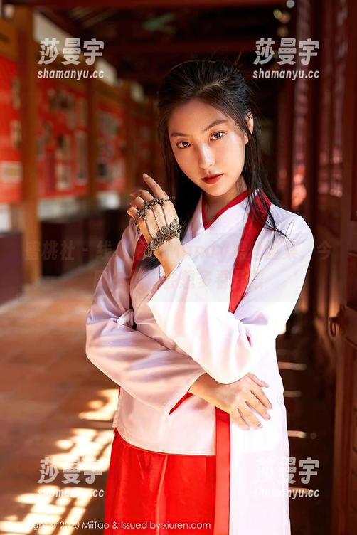 蜜桃社 - 线上陌子Mandy黑丝图集，今晚你绝对会想多看几眼