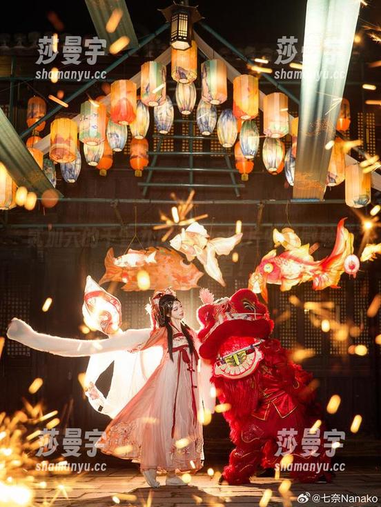 贰加六的千雪九尾：cos图片中的微妙暗示与靡靡之音！