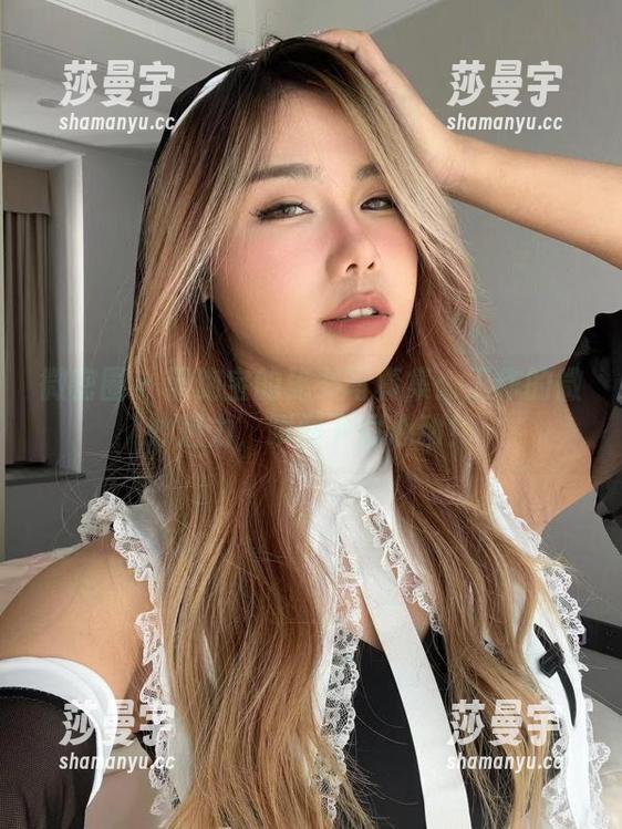 微密圈 - 黑饱宝的秘书写真集：工作的微妙魅力，瞬间下载心动！